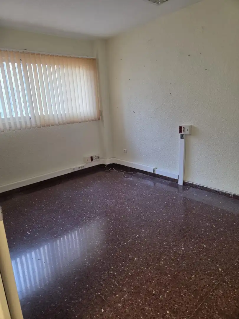Oficina de alquiler en Valencia con Aire acondicionado