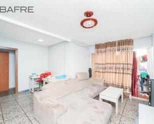 Living room of Flat for sale in Fuenlabrada  with Terrace and Swimming Pool