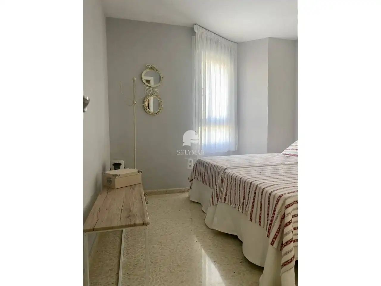 Habitación de Piso de alquiler en Vélez-Málaga con Aire acondicionado, Terraza y Amueblado