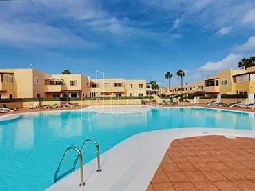 Apartamento con piscina en venta en Punta Prieta