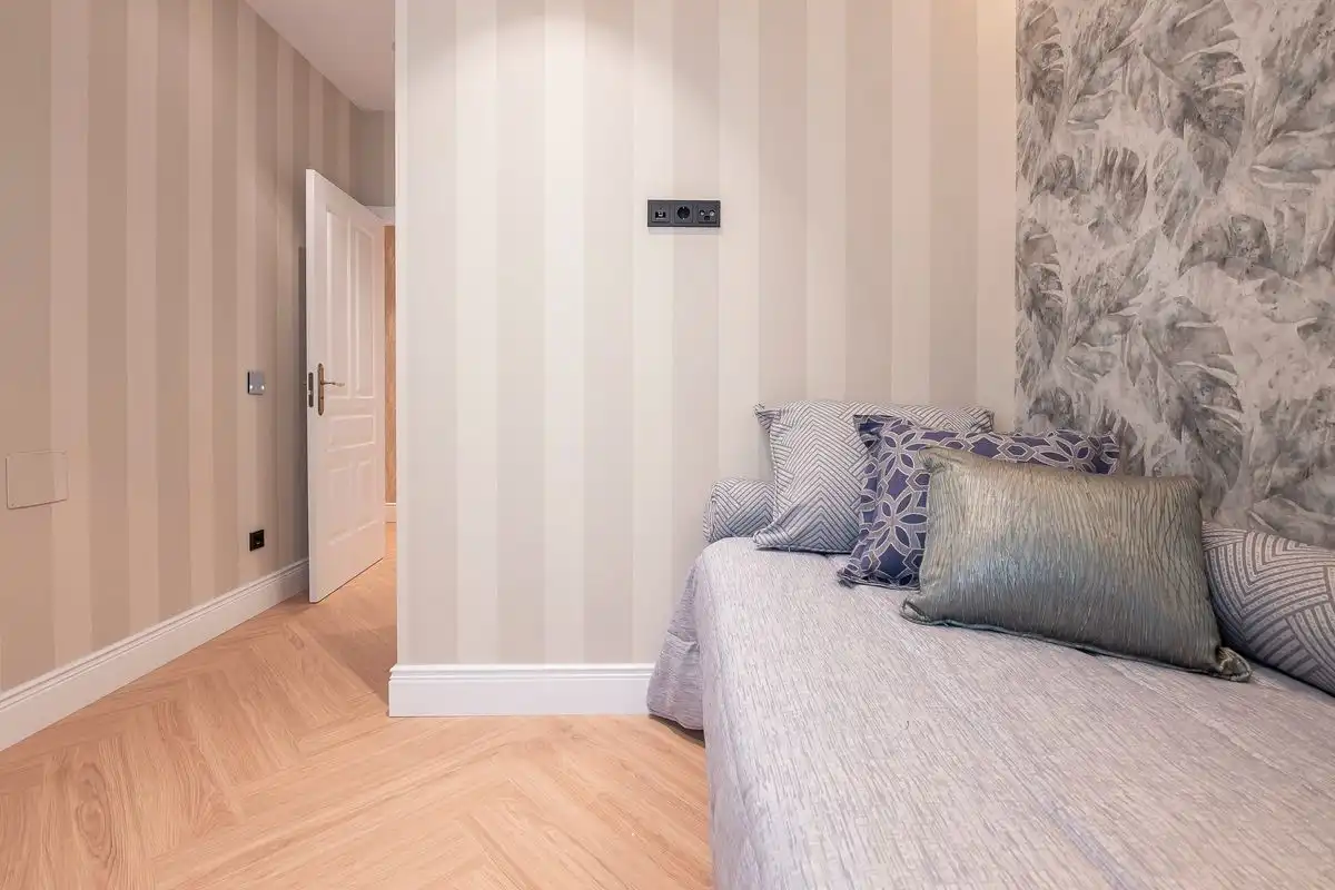 Flat with lift for sale in C. de Guzmán el Bueno, imagen 42