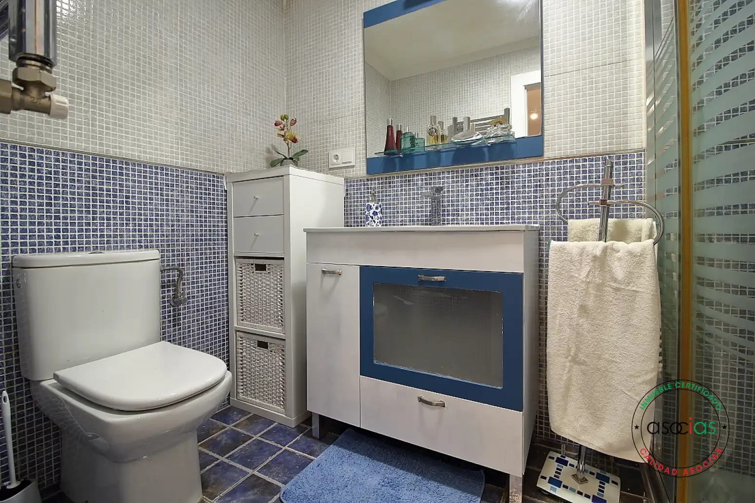 Bathroom of Flat for sale in Gijón   with Heating and Parquet flooring