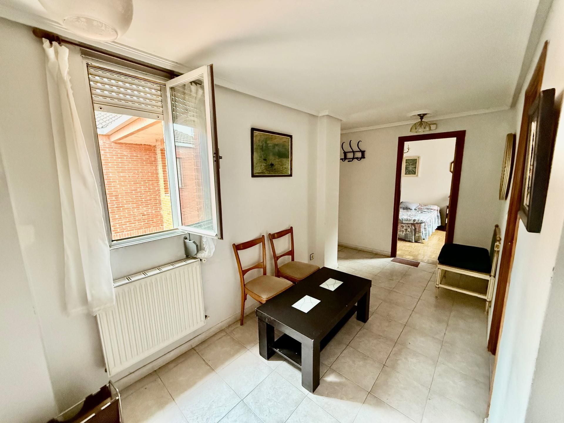 Flat for sale in Valencia de Don Juan  with Heating