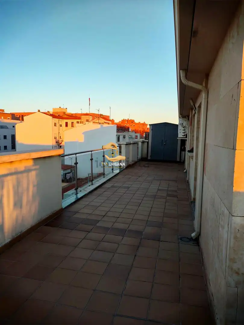 Terraza de Ático en venta en Salamanca con Calefacción, Terraza y Trastero