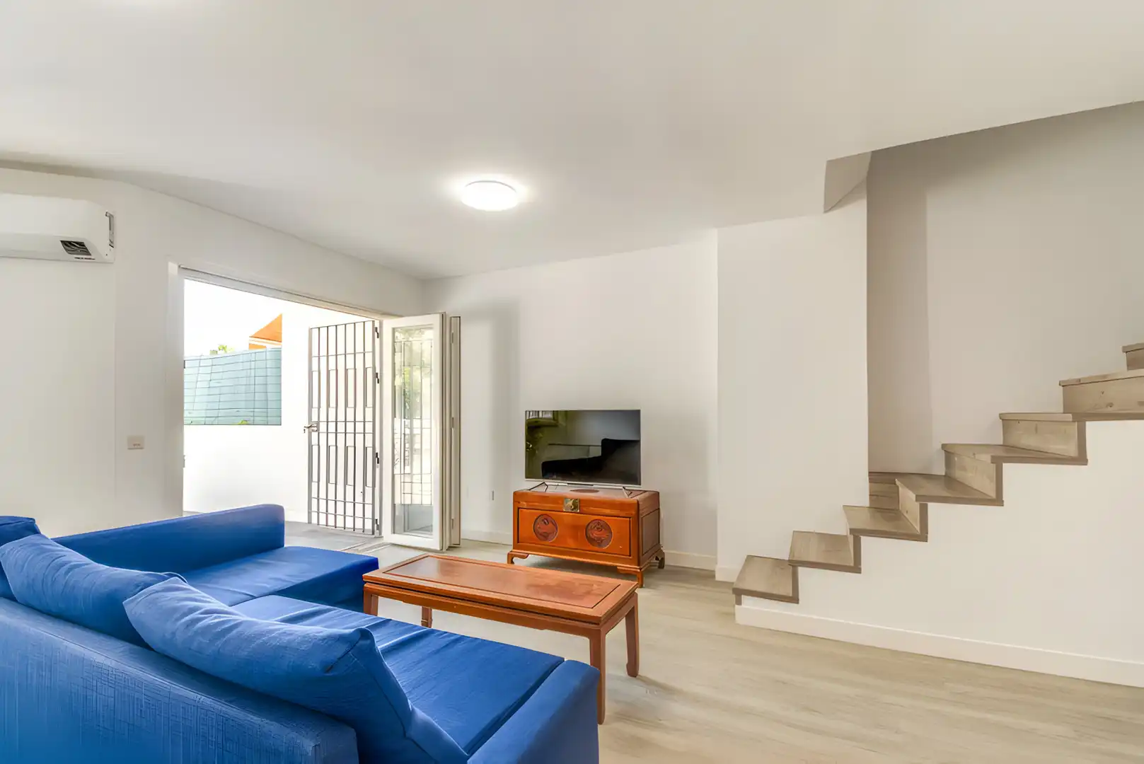Living room of Detached homes for sale in Almería  with Air Conditioner, Terrace and Swimming Pool