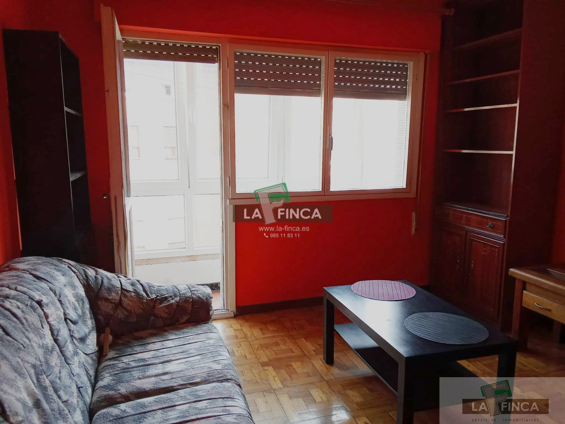 Sala d'estar de Pis en venda en Gijón  amb Moblat