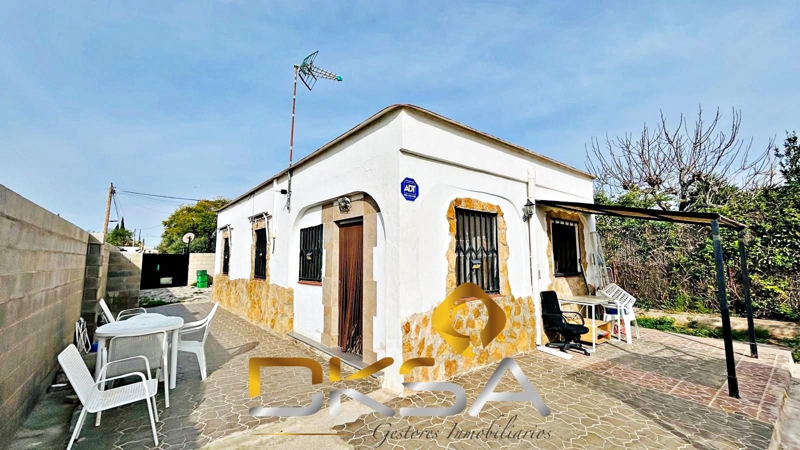 Vista exterior de Casa o xalet en venda en Vila-real amb Jardí privat, Terrassa i Traster