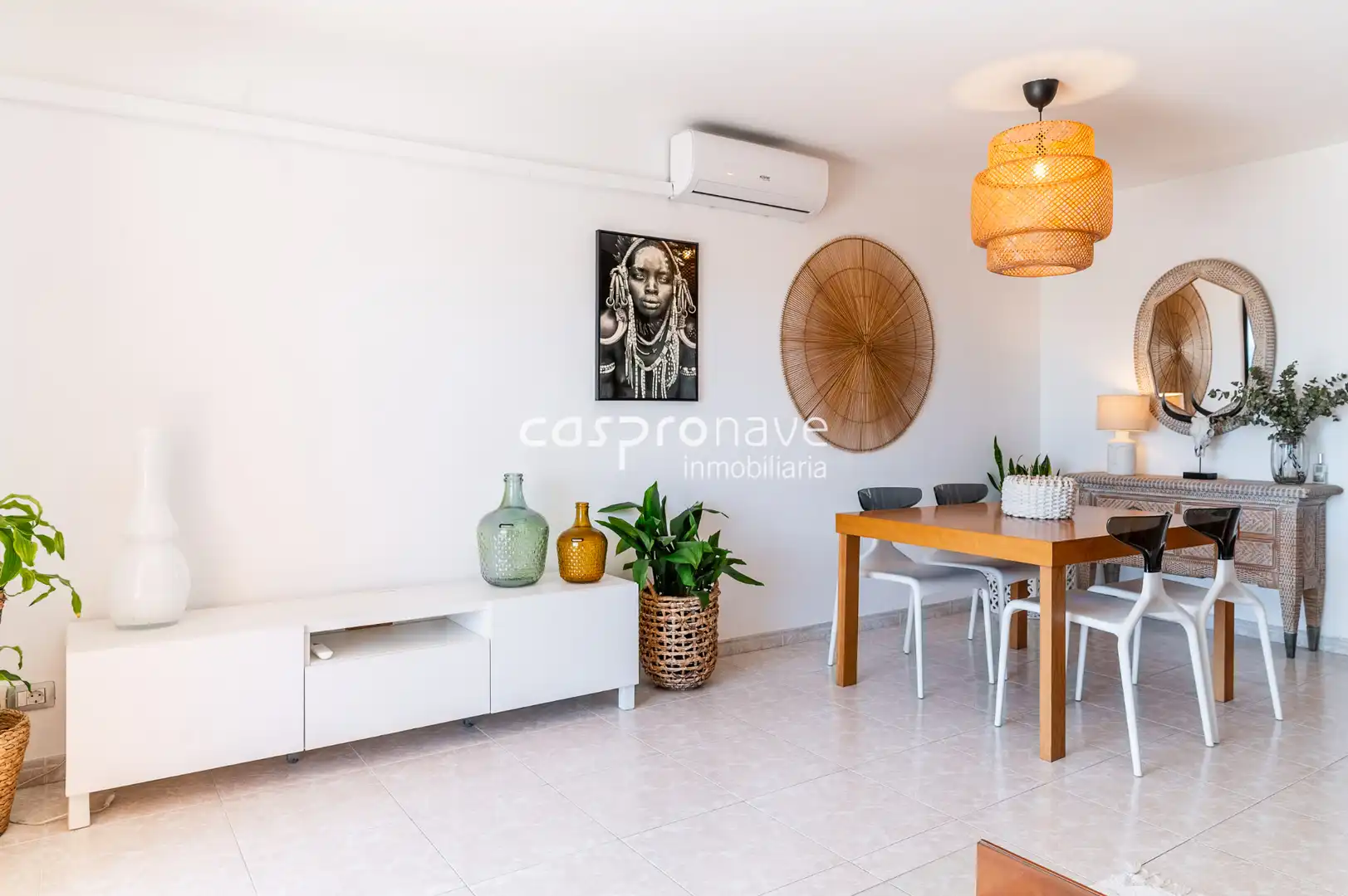 Sala d'estar de Casa adosada en venda en Almazora / Almassora amb Aire condicionat, Jardí privat i Terrassa