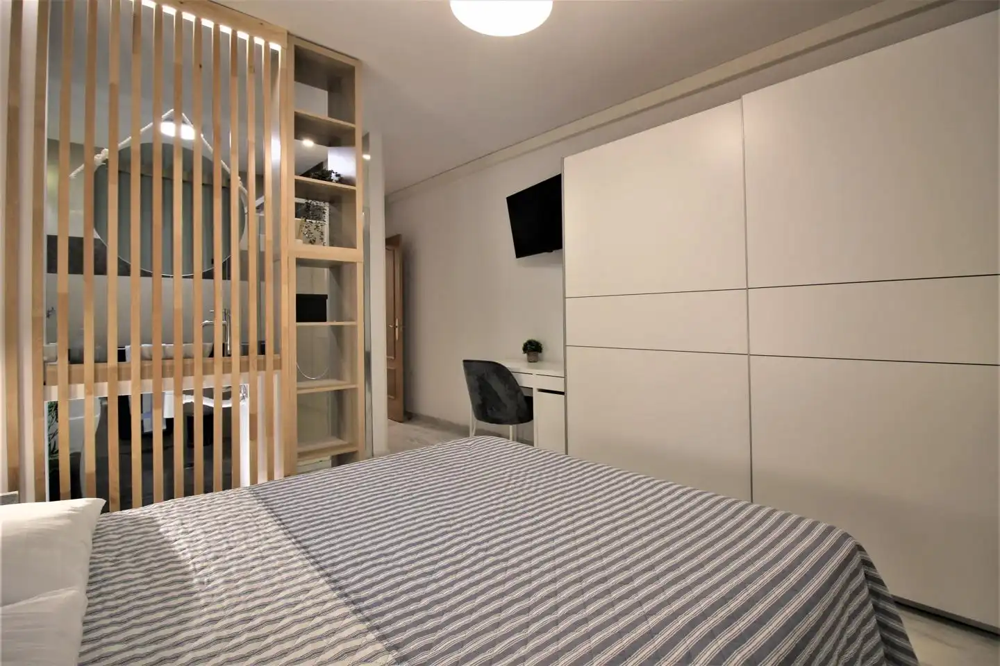 Bedroom of Flat for rent in Almería  with Air Conditioner, Furnished and Internet