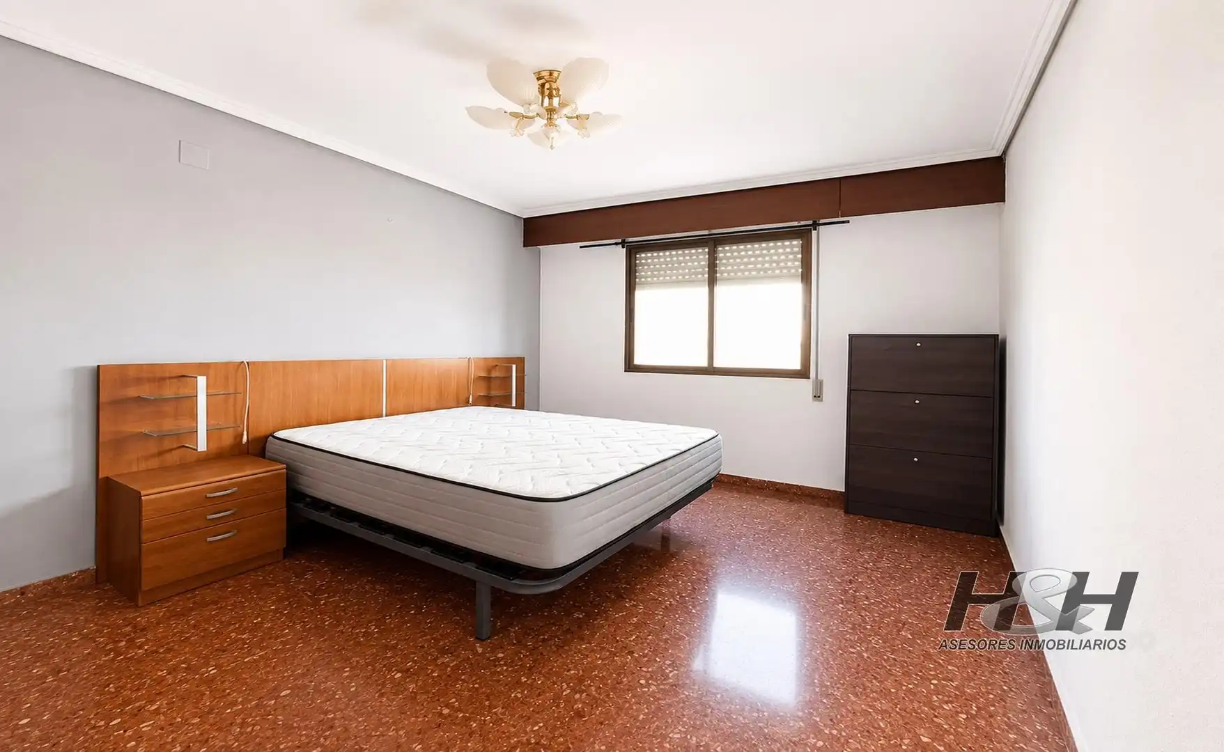 Bedroom of Flat for sale in Burjassot  with Air Conditioner, Heating and Balcony