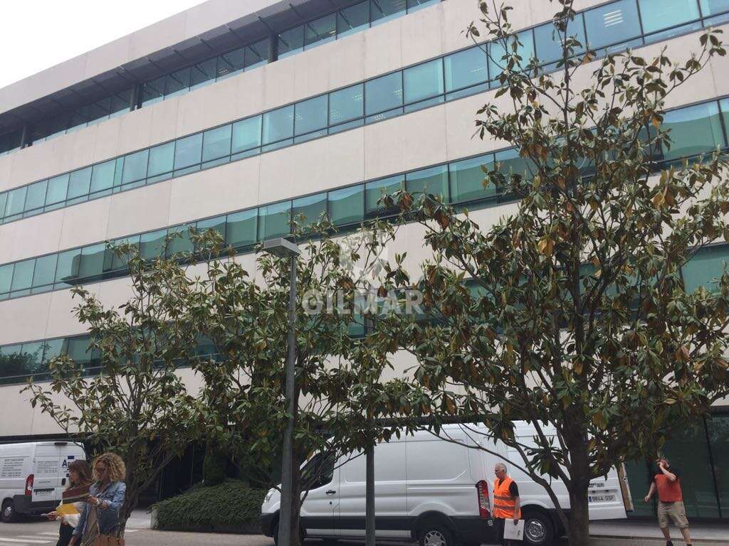 Vista exterior de Oficina en venda en  Madrid Capital amb Calefacció