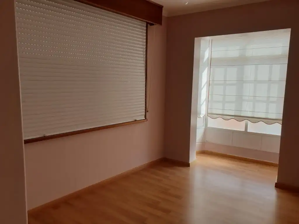 Piso con balcón en venta en Cedeira