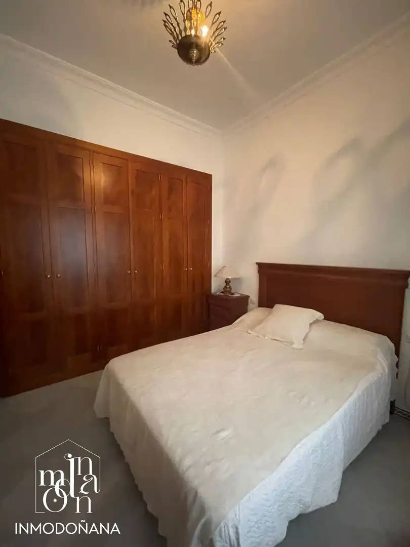Dormitori de Casa o xalet en venda en Bollullos Par del Condado amb Aire condicionat, Terrassa i Moblat