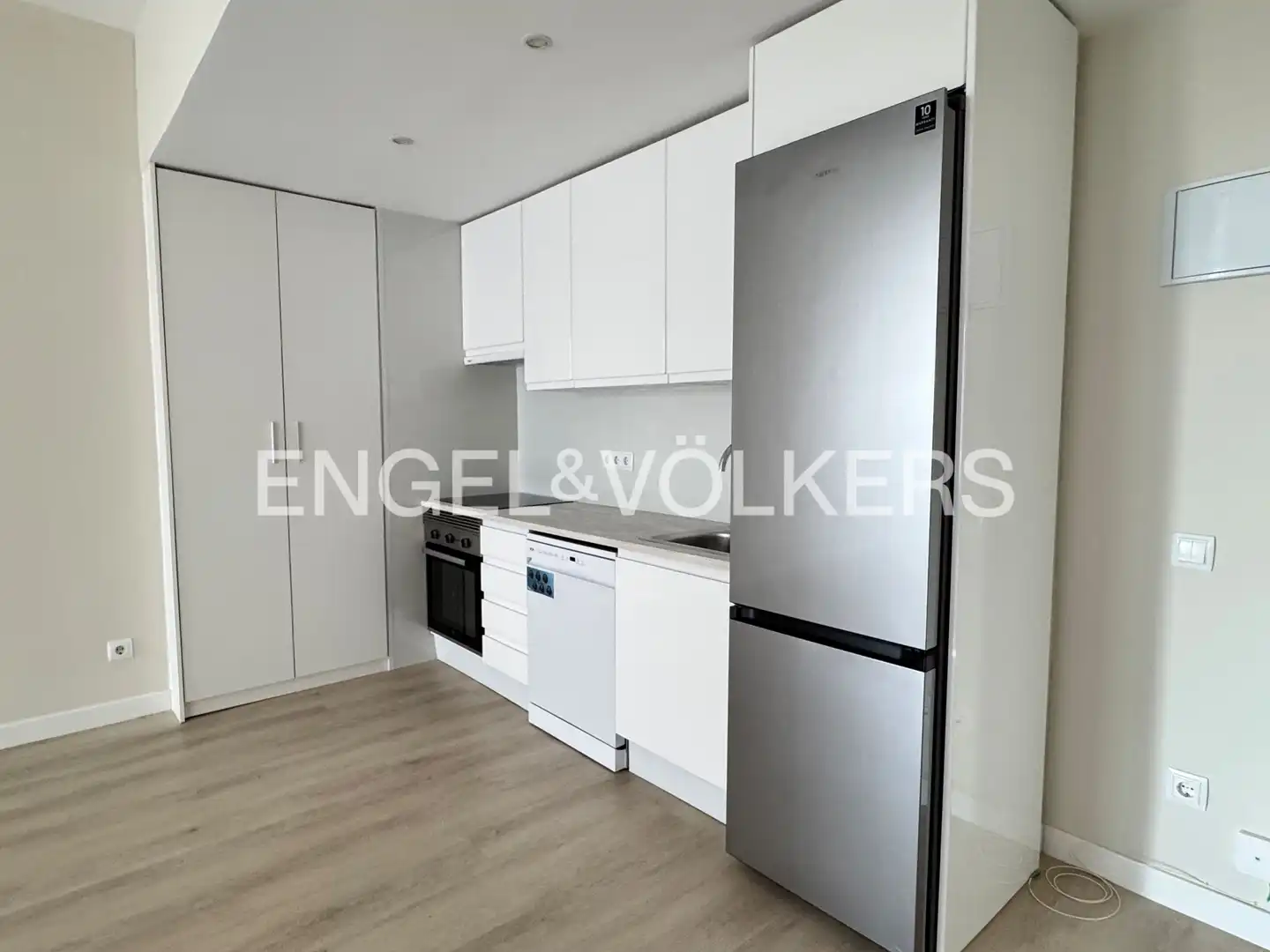 Kitchen of Flat for rent in Madrid  with Air Conditioner, Heating and Terrace