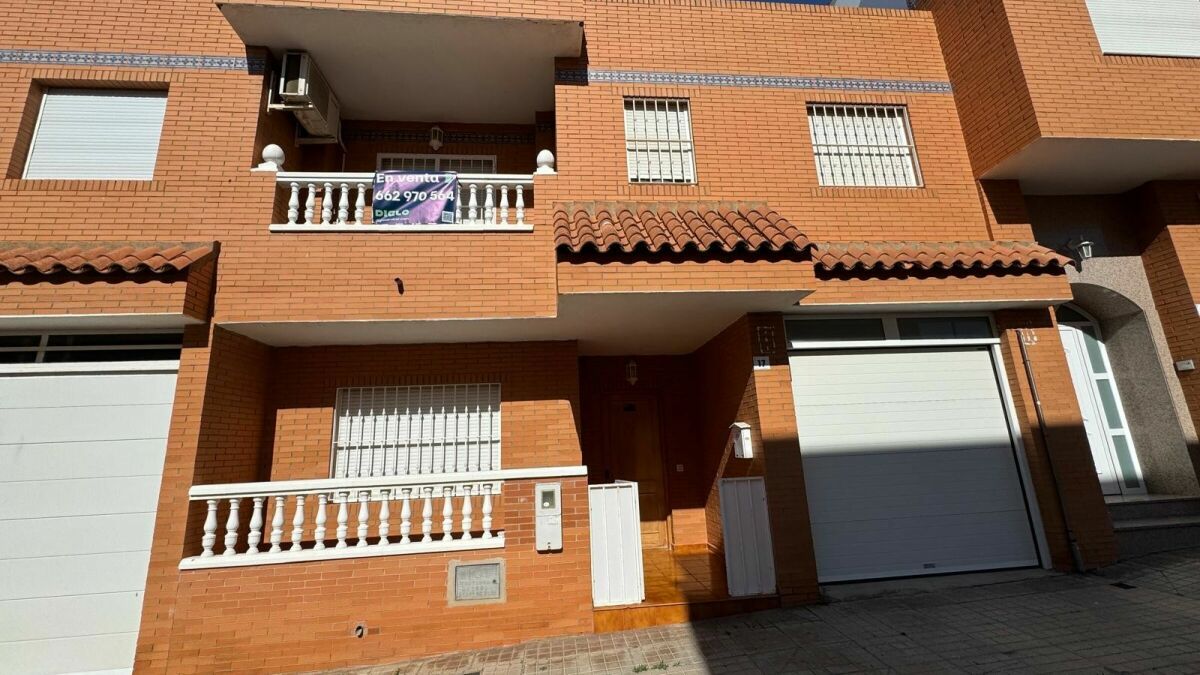 Vista exterior de Piso en venta en El Ejido
