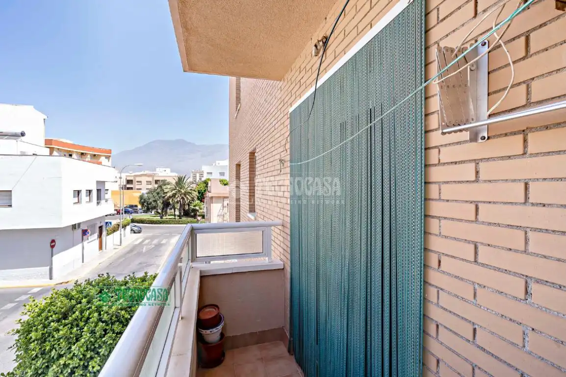 Vista exterior de Piso en venta en El Ejido con Terraza