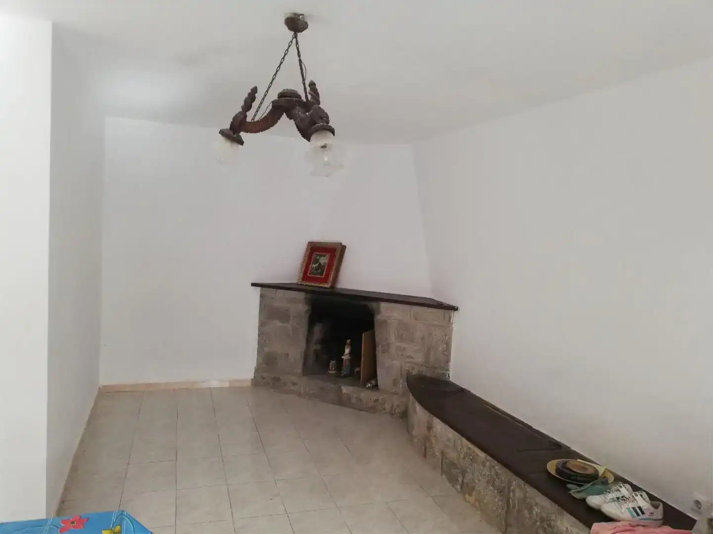 Sala d'estar de Casa adosada en venda en Argoños 