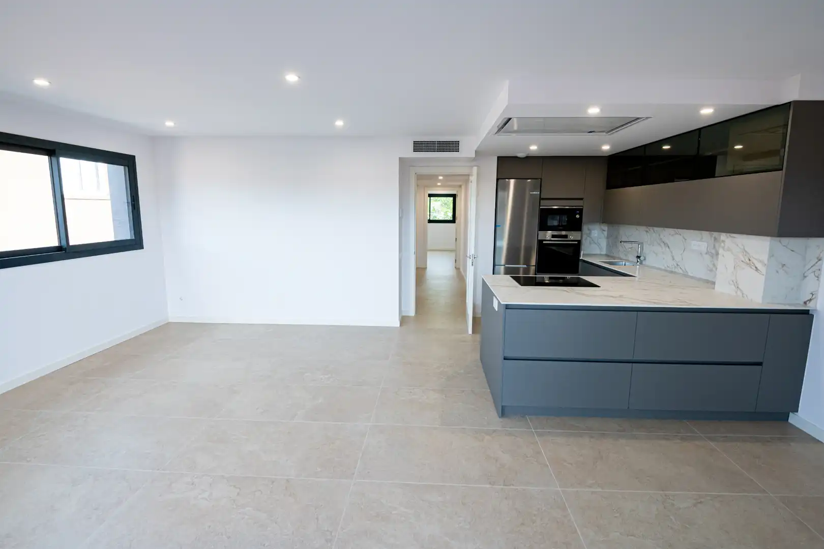 Neubau-Penthouse mit Aufzug zum Verkauf in Carrer de Granollers 7, imagen 3
