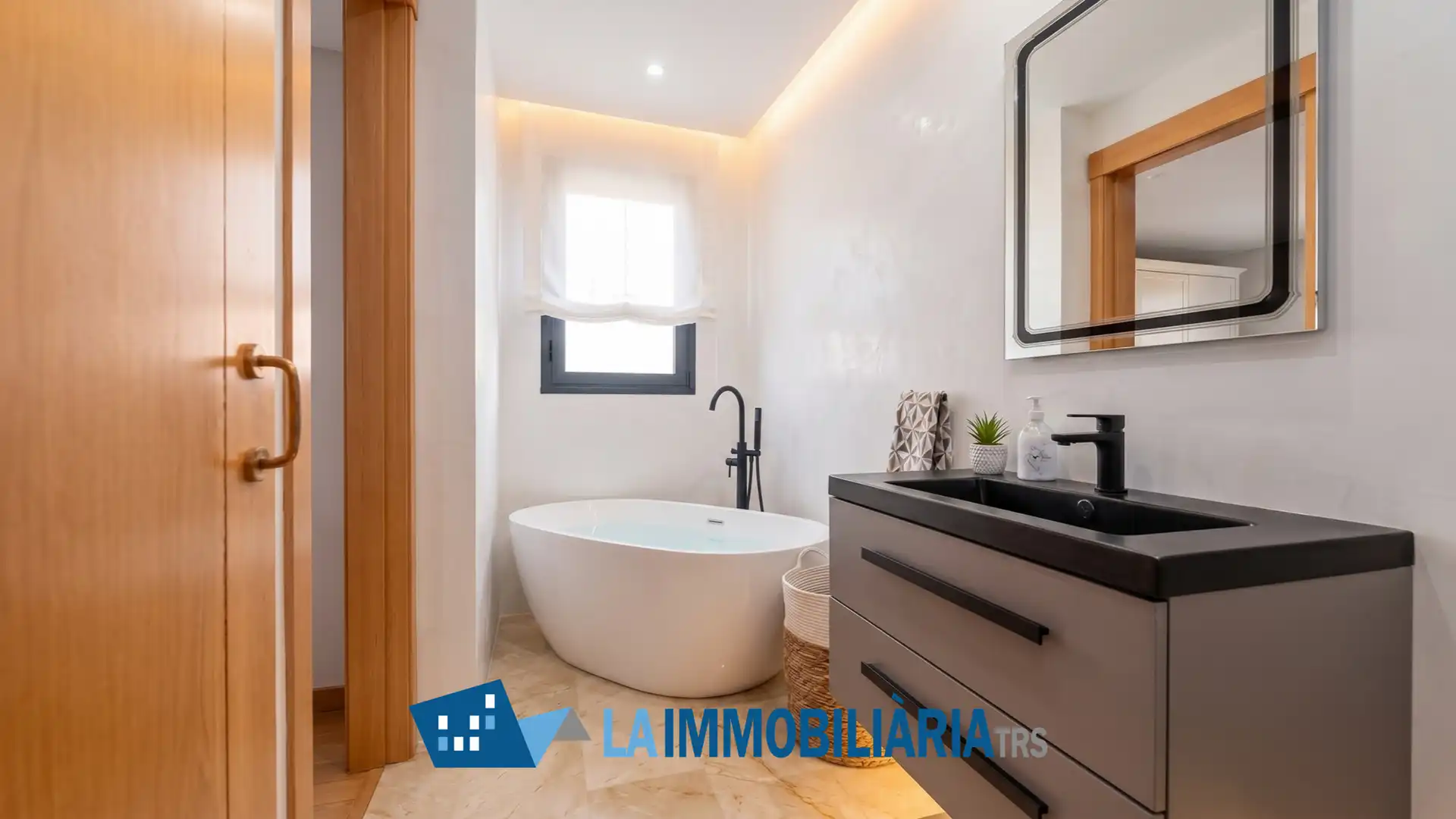 Baño de Dúplex en venta en Terrassa con Aire acondicionado, Calefacción y Terraza