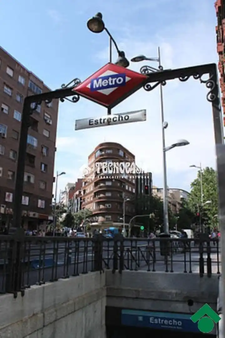 Vista exterior de Local en venta en Madrid con Aire acondicionado y Calefacción
