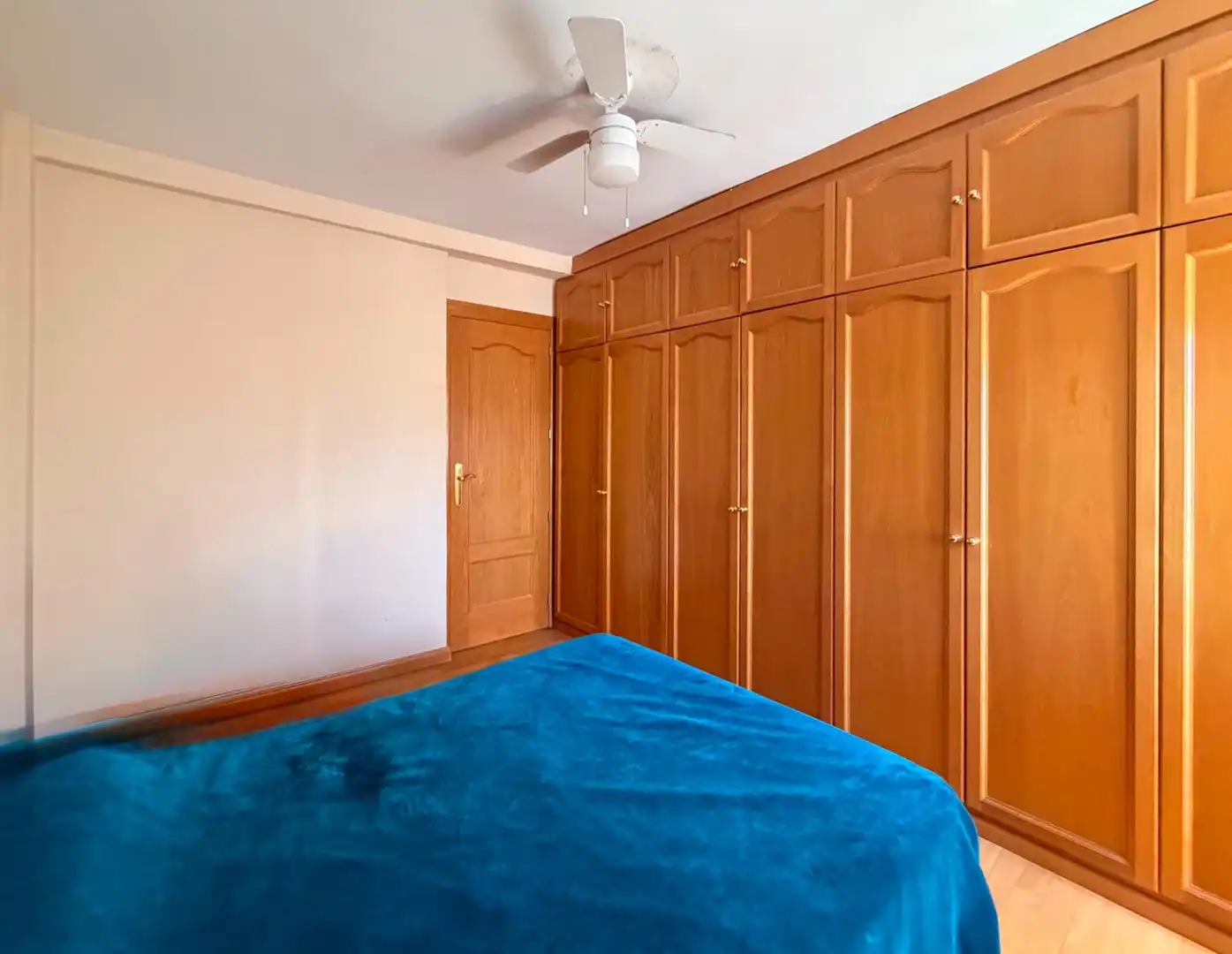 Bedroom of Flat for sale in Granada  with Furnished