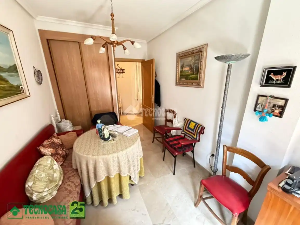 Sala de estar de Piso en venta en Ciudad Real con Calefacción y Trastero