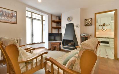 Sala d'estar de Casa o xalet en venda en Cervera amb Terrassa i Balcó