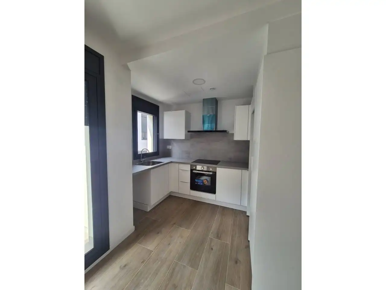 Cuina de Pis de lloguer en Terrassa amb Aire condicionat, Calefacció i Parquet