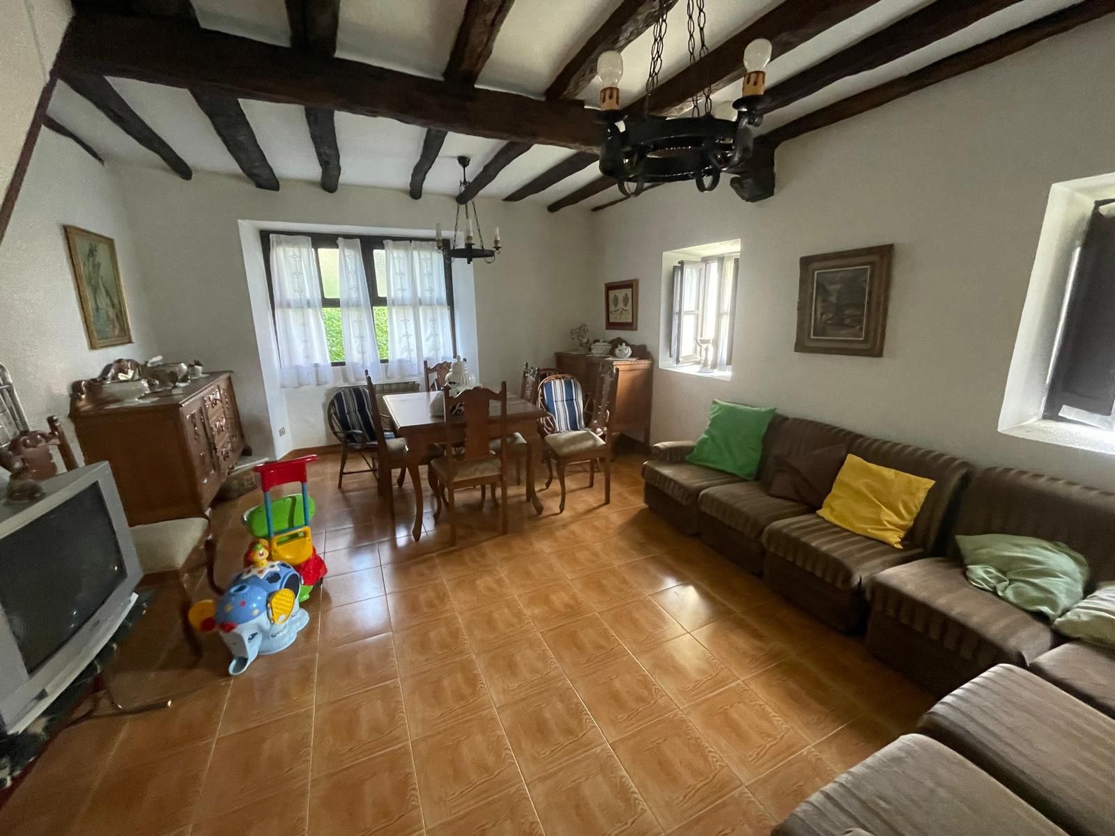 Sala d'estar de Casa o xalet en venda en Arrankudiaga amb Calefacció i Traster
