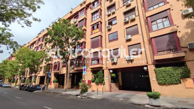 Piso en Alquiler en Calle Cobos de Segovia en Imperial