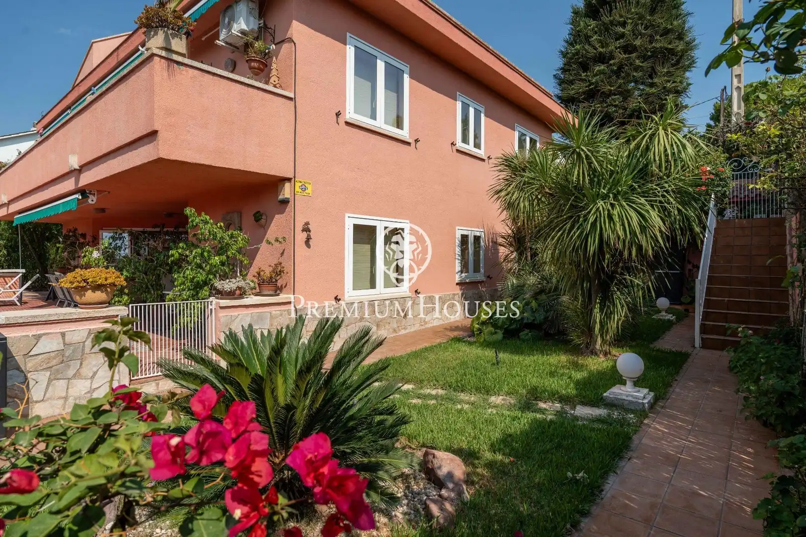 Exterior view of Houses for sale in Gavà  with Heating, Private garden and Terrace
