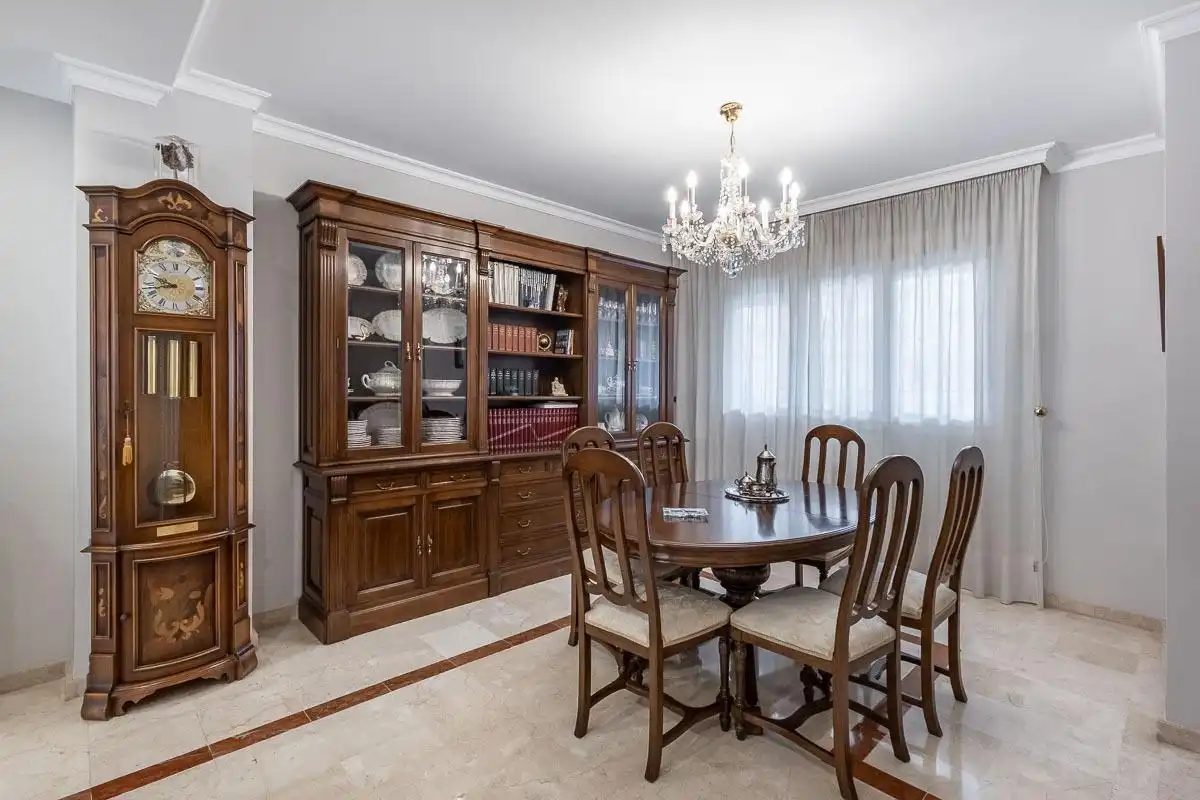 Comedor de Casa adosada en venta en Granada con Calefacción, Jardín privado y Terraza