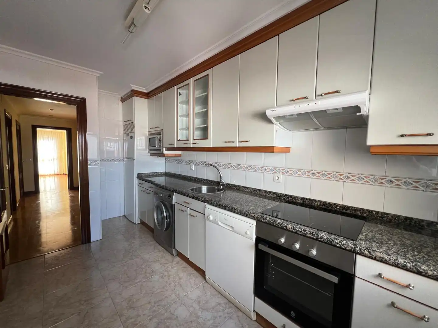Kitchen of Flat for rent in Gijón   with Heating, Parquet flooring and Storage room