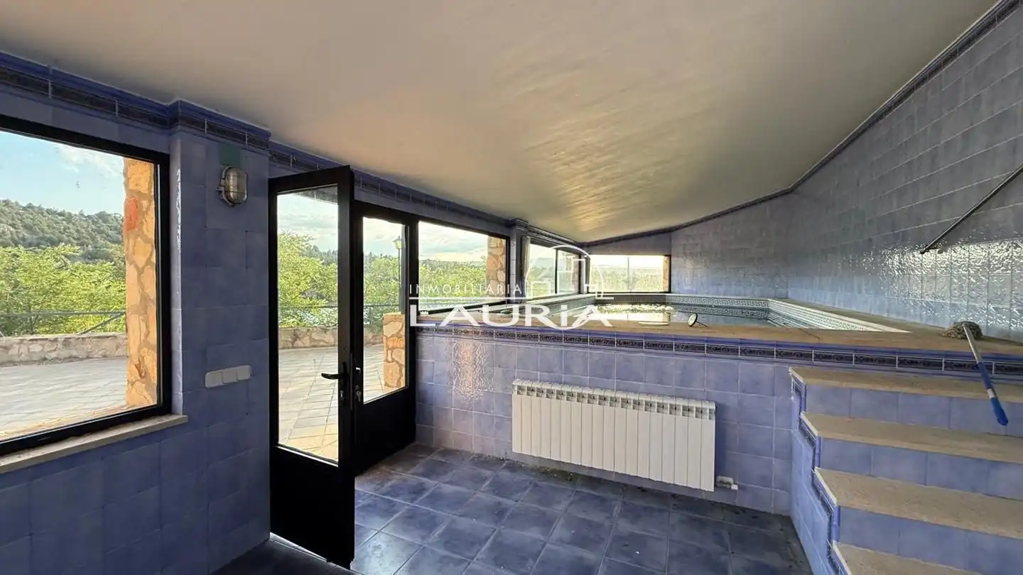 Finca rústica en venta en Teruel con Calefacción, Jardín privado y Terraza