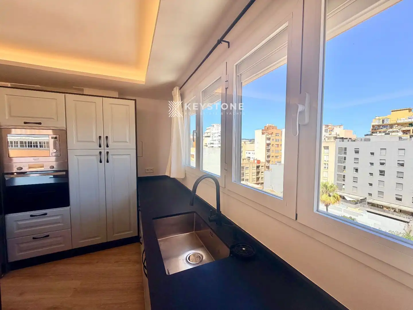Außenansicht von Dachboden zur Miete in  Palma de Mallorca mit Klimaanlage und Terrasse