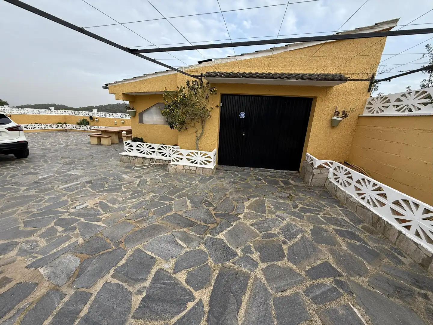 Vista exterior de Casa o chalet en venta en La Bisbal del Penedès con Jardín privado y Piscina