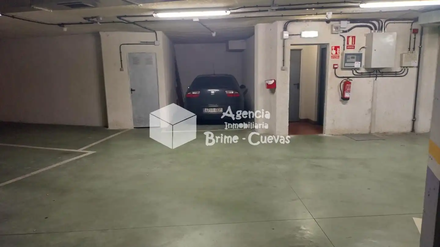 Parkplatz von Garage zum Verkauf in Laviana