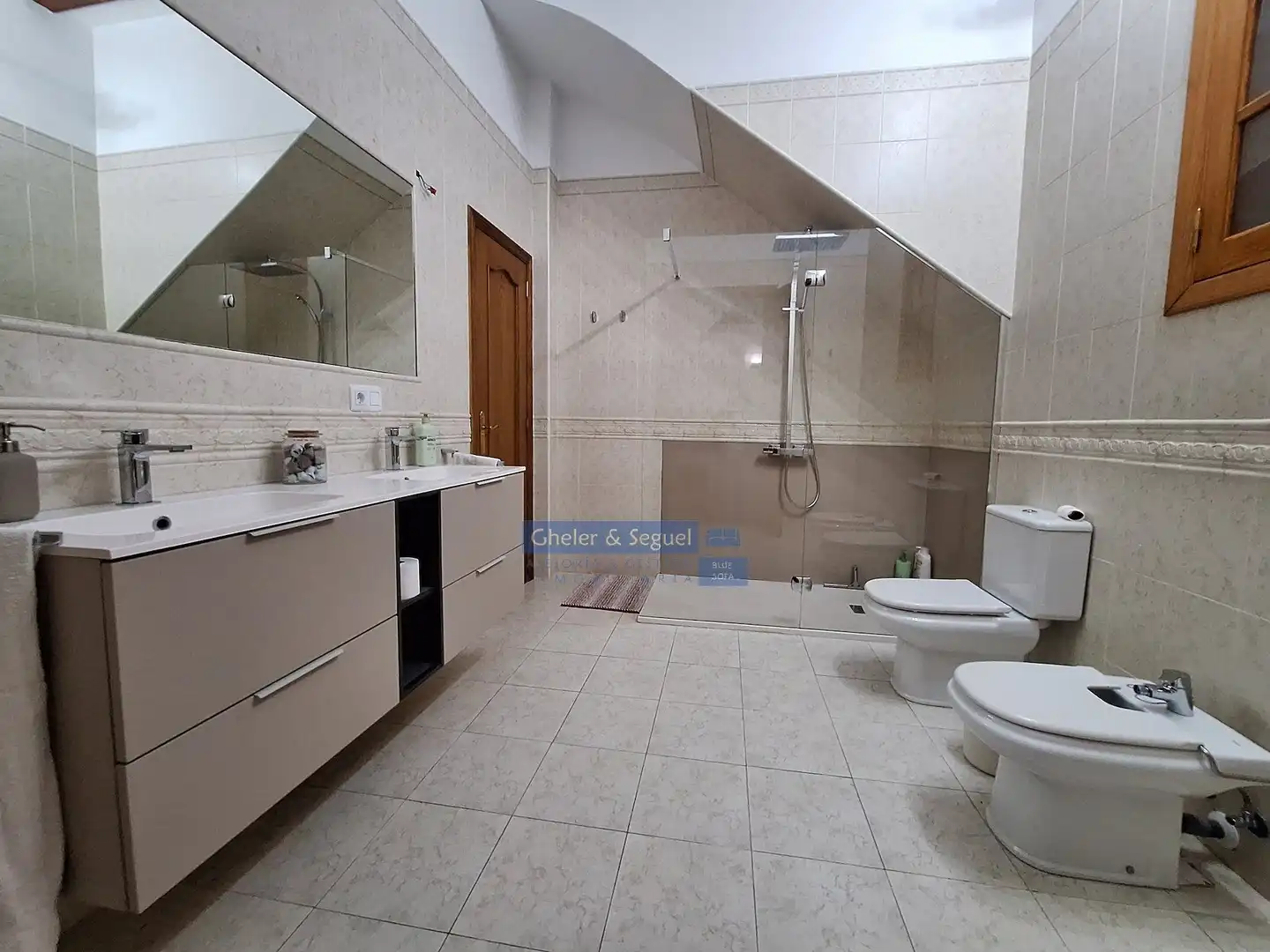 Baño de Finca rústica de alquiler en Estivella con Terraza