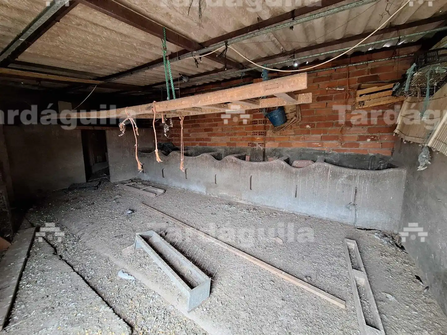 Finca rústica en venta en Castellanos de Villiquera con Calefacción, Jardín privado y Trastero