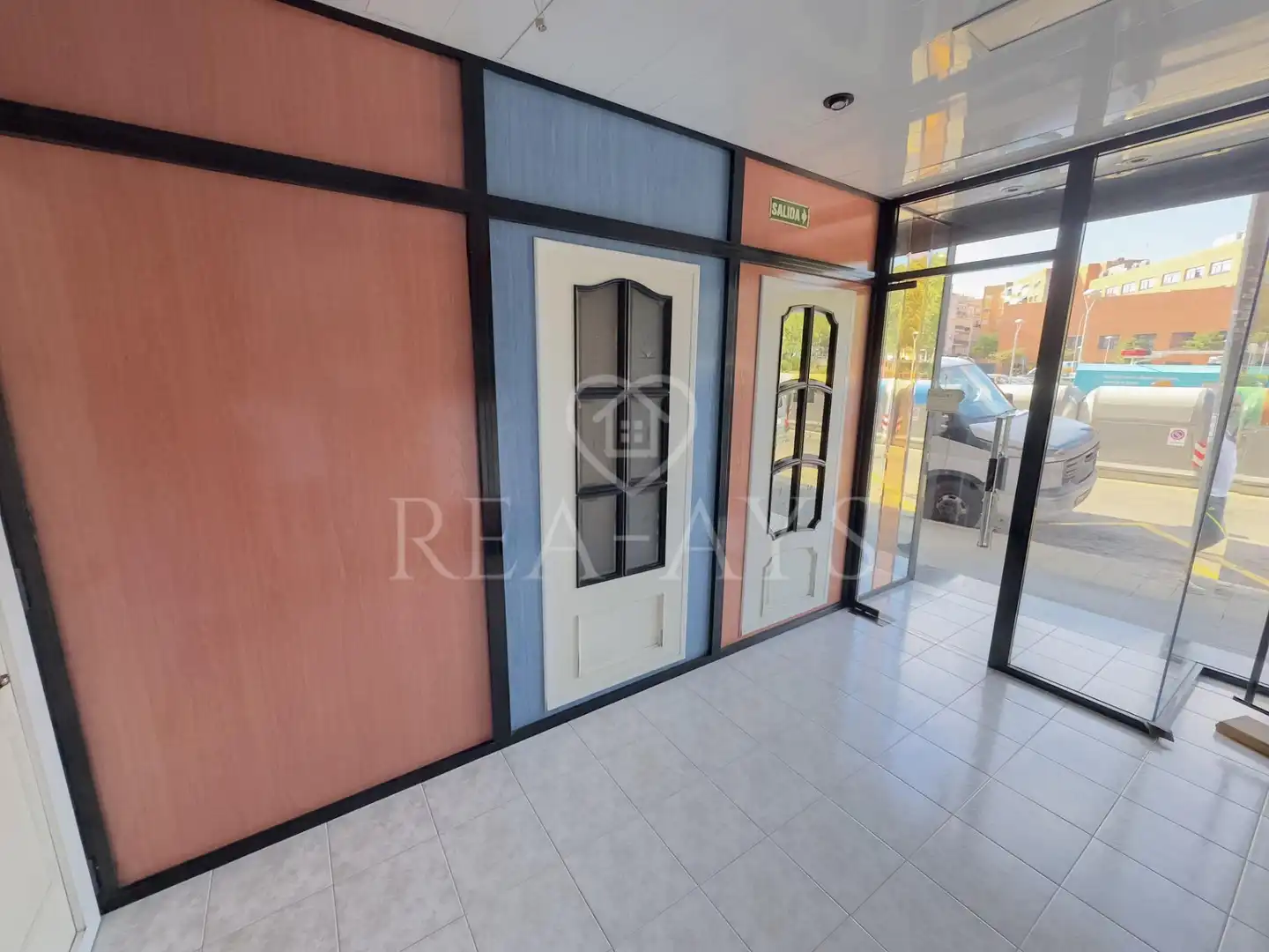 Business premises for sale in Castell - Poble Vell, imagen 6
