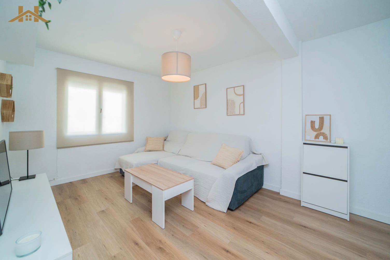 Living room of Flat for sale in Villaviciosa de Odón  with Air Conditioner, Furnished and Oven