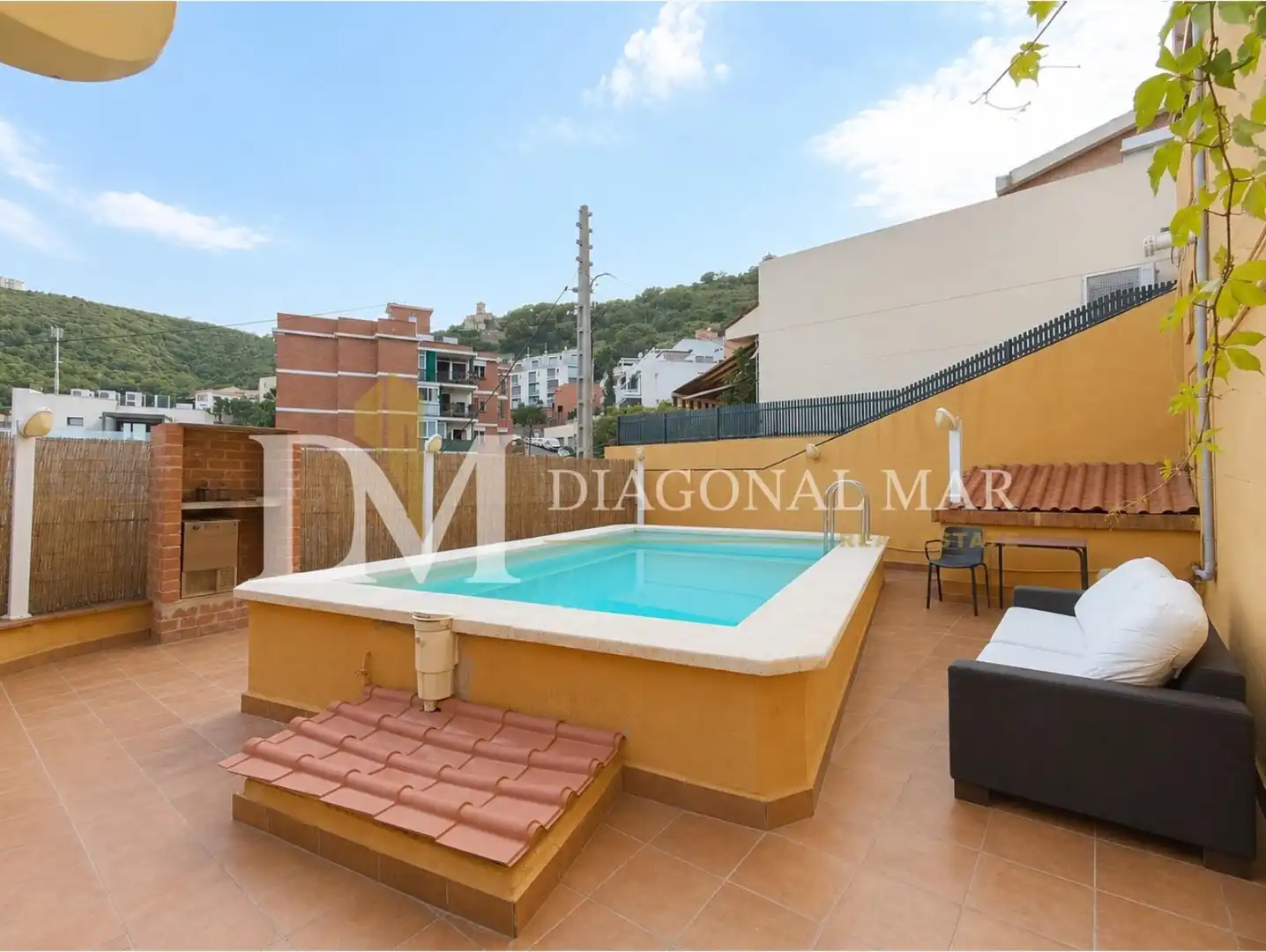 Piscina de Casa o xalet en venda en Barcelona amb Aire condicionat, Calefacció i Terrassa