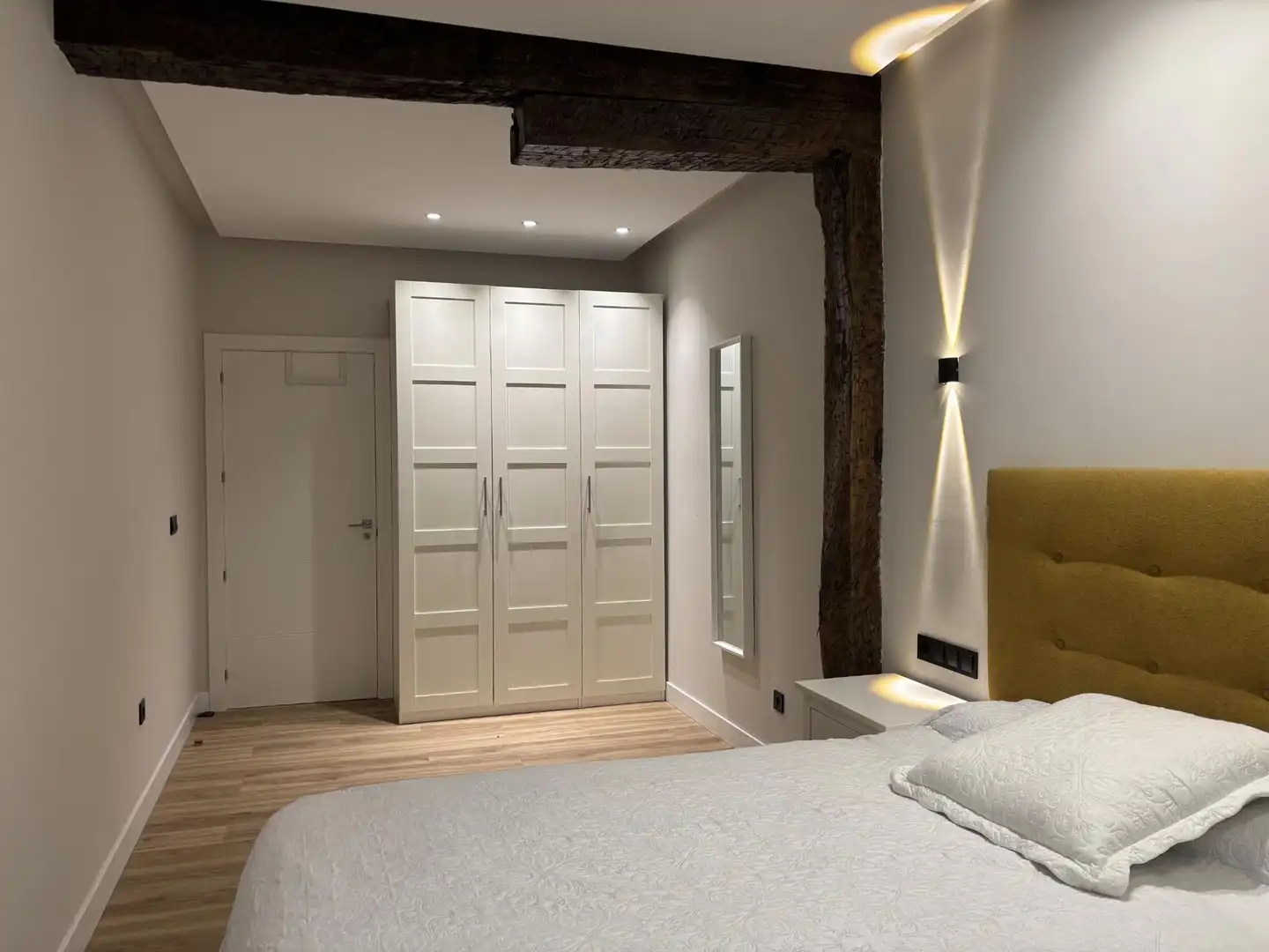 Habitación de Piso de alquiler en Bilbao  con Amueblado y Balcón