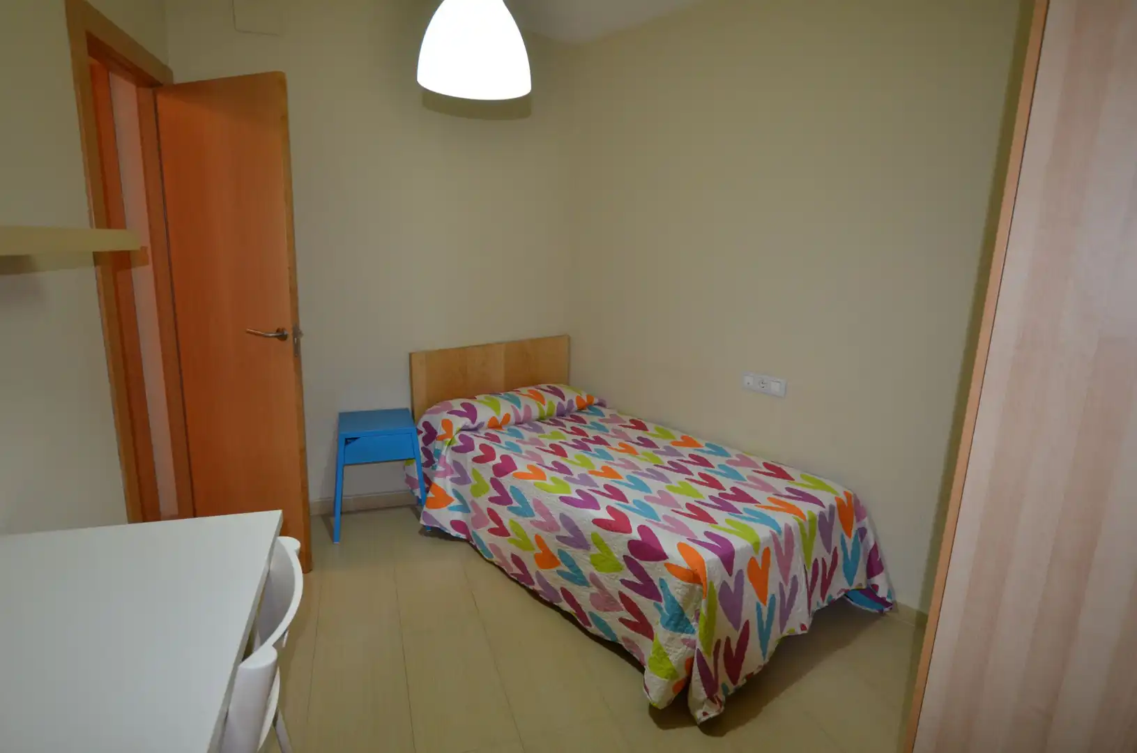 Bedroom of Flat for rent in Granada  with Heating, Furnished and Oven