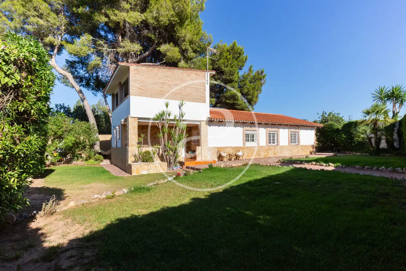 Jardí de Casa o xalet en venda en Riba-roja de Túria amb Calefacció, Jardí privat i Terrassa