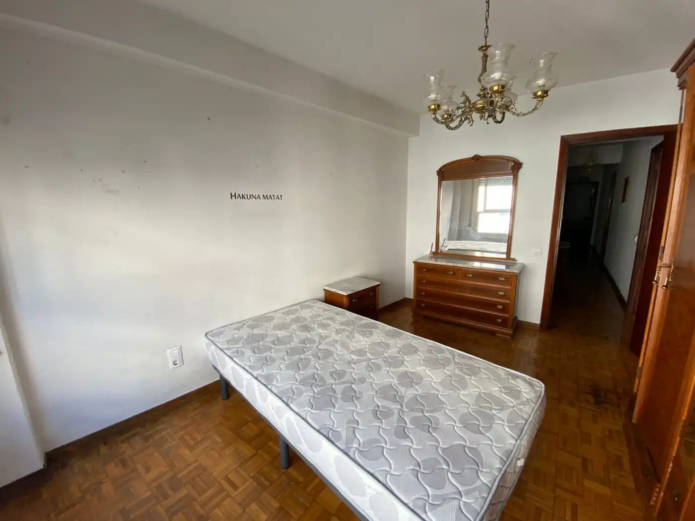 Bedroom of Flat for rent in Vigo   with Heating, Parquet flooring and Furnished