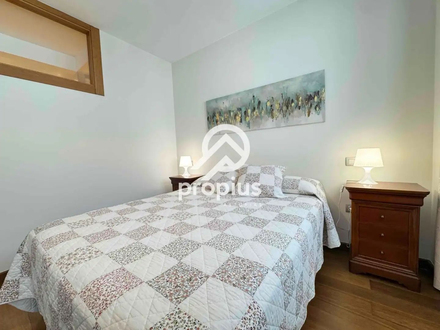 Schlafzimmer von Einfamilien-Reihenhaus zum Verkauf in Llanes mit Heizung und Möbliert