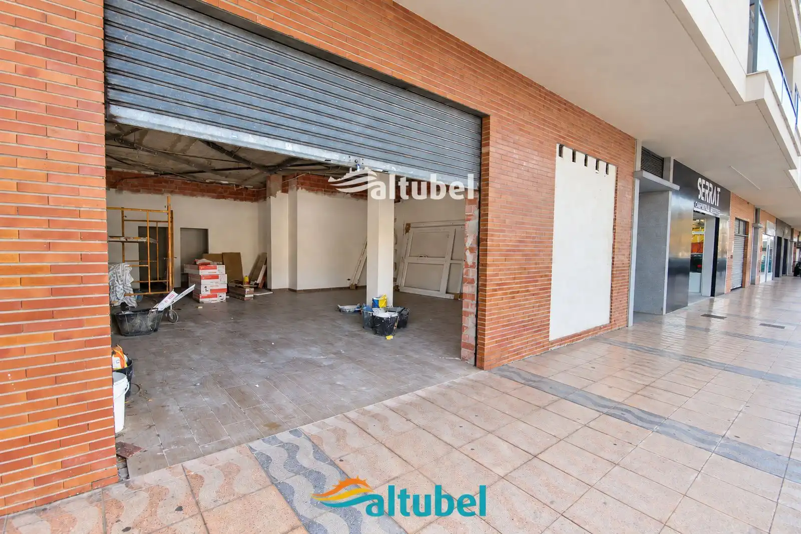 Local comercial de lloguer a estacion 28, imagen 4