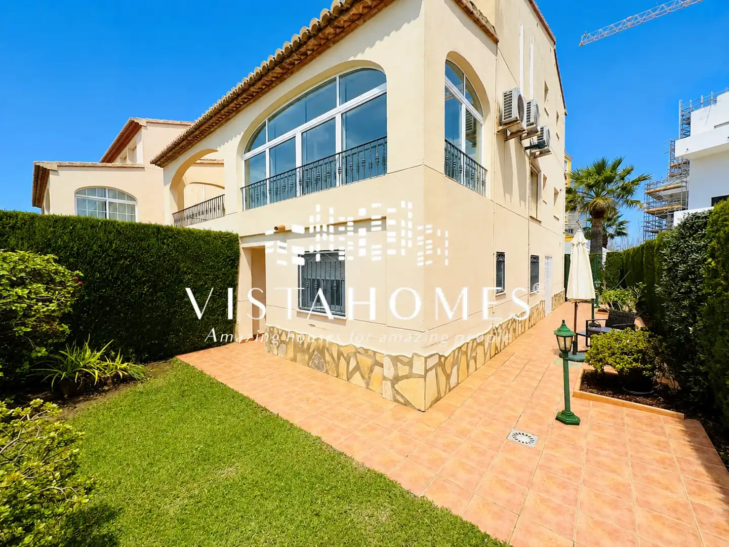 Exterior view of Detached homes for sale in Oliva  with Air Conditioner, Heating and Storage room