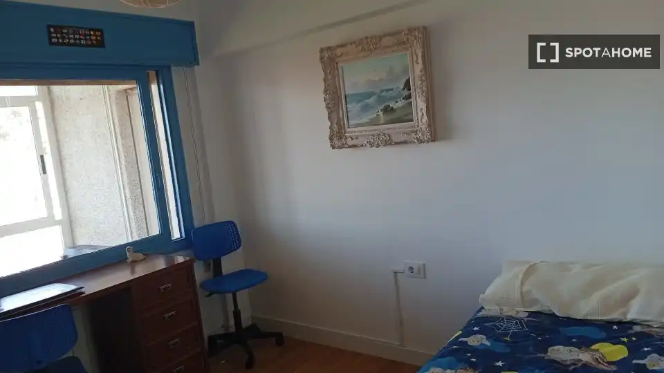 Habitación de Apartamento para compartir en Nigrán con Aire acondicionado, Terraza y Amueblado
